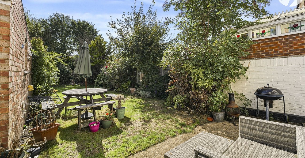 3 bedroom house for sale in Welling | Robinson Jackson