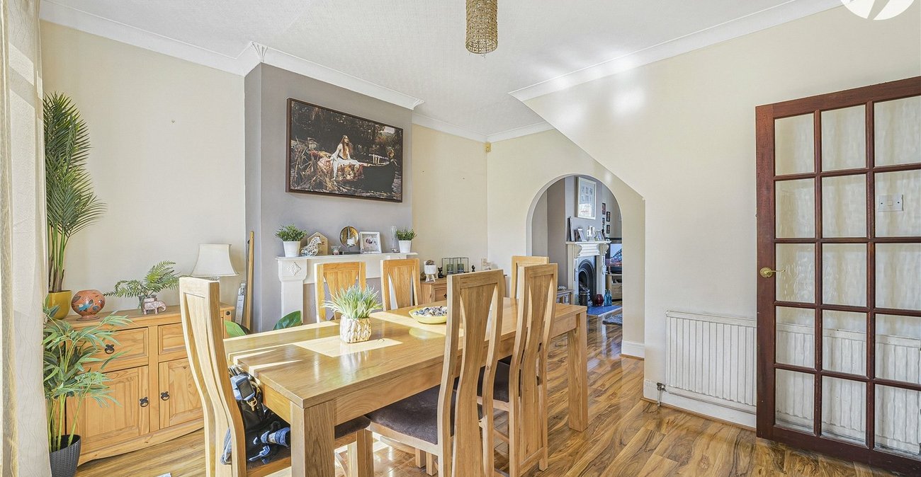 3 bedroom house for sale in Welling | Robinson Jackson