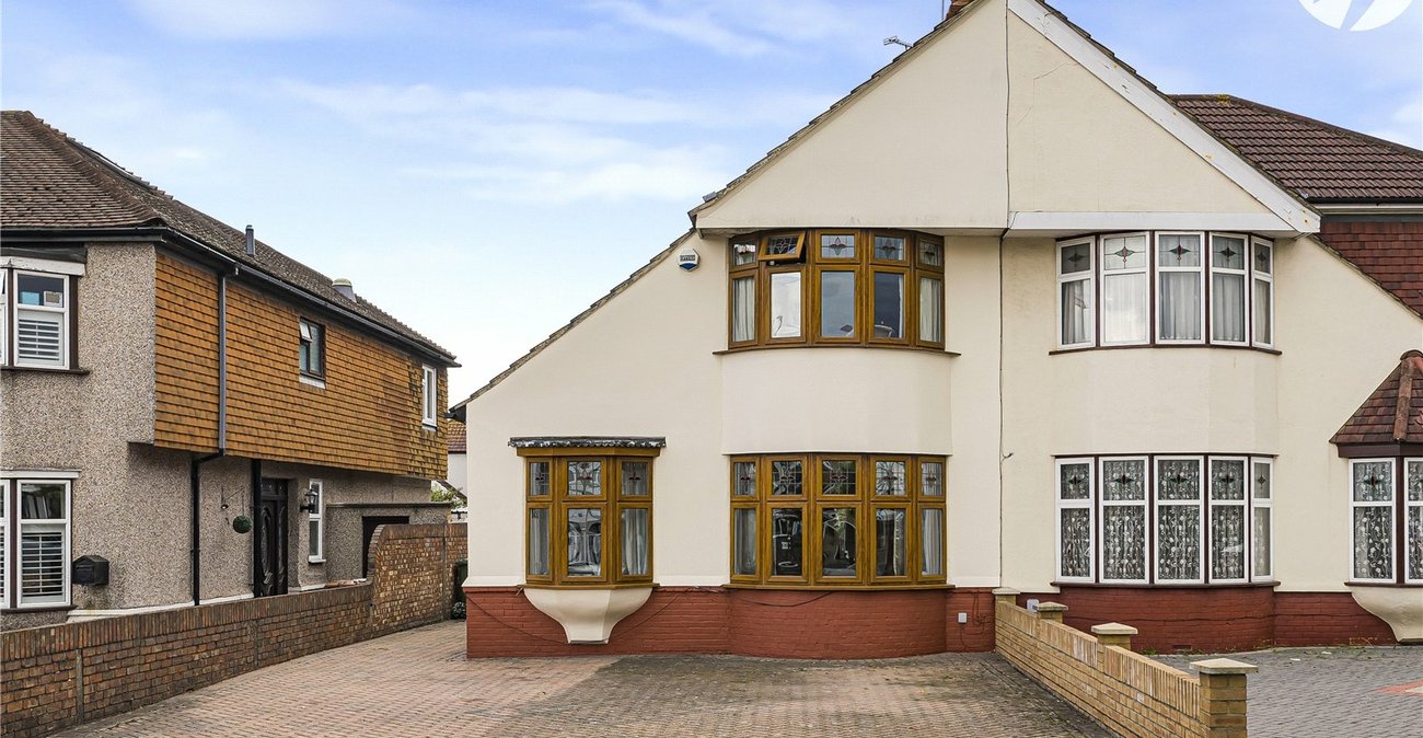 3 bedroom house for sale in Welling | Robinson Jackson