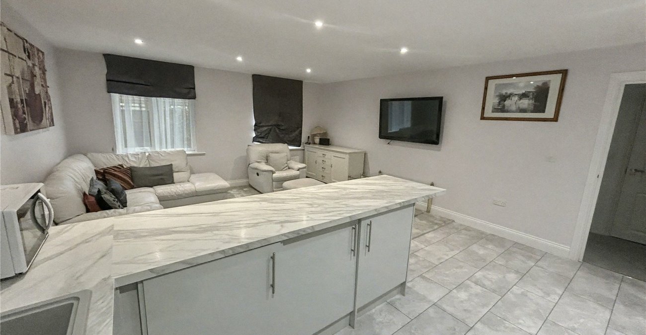 2 bedroom property for sale in Welling | Robinson Jackson