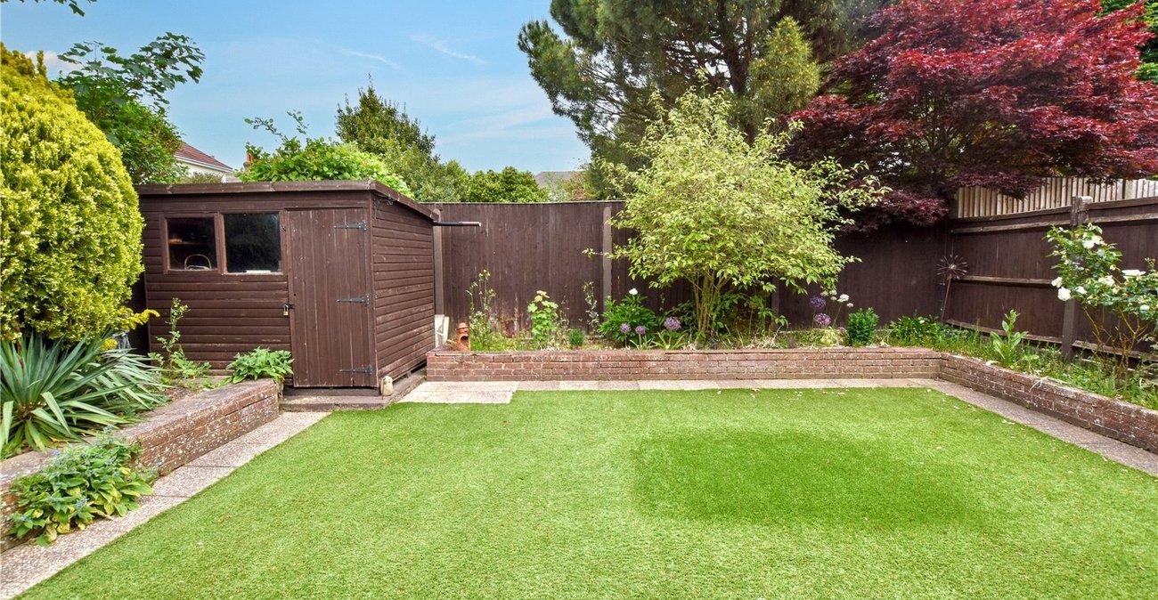 2 bedroom bungalow for sale in Bexleyheath | Robinson Jackson