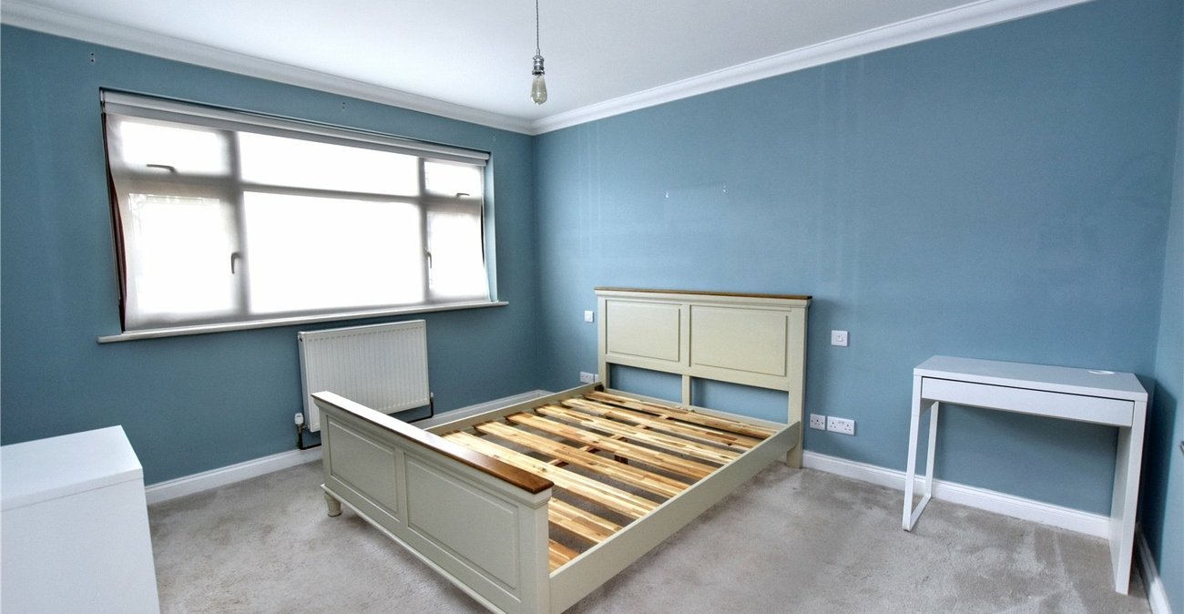 2 bedroom bungalow for sale in Bexleyheath | Robinson Jackson