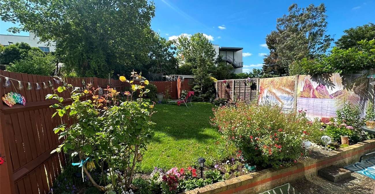 1 bedroom property for sale in London | Robinson Jackson
