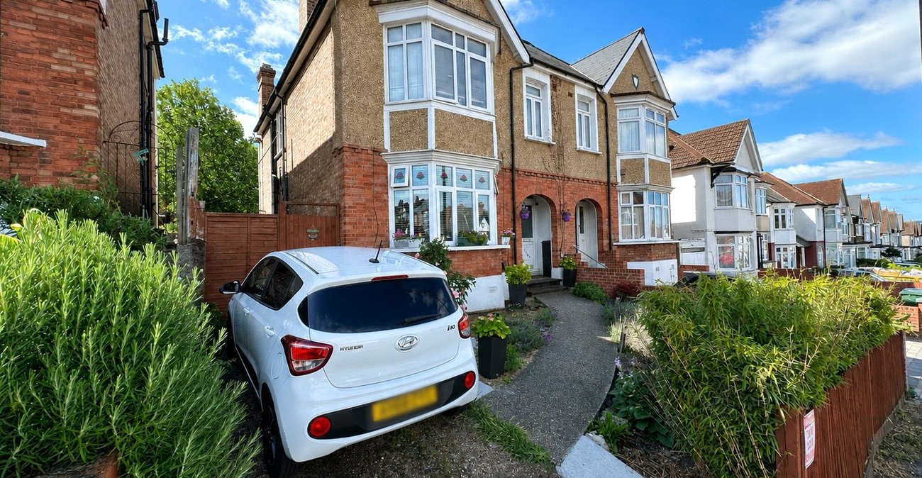 1 bedroom property for sale in London | Robinson Jackson