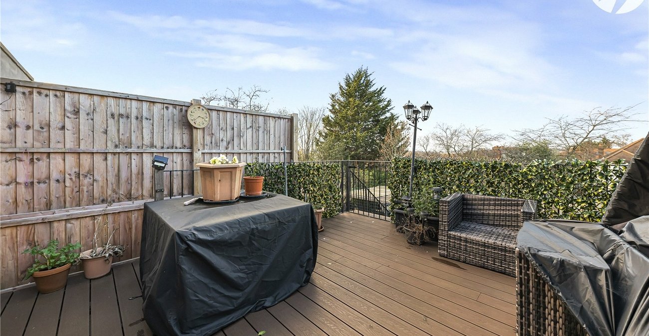 4 bedroom house for sale in London | Robinson Jackson