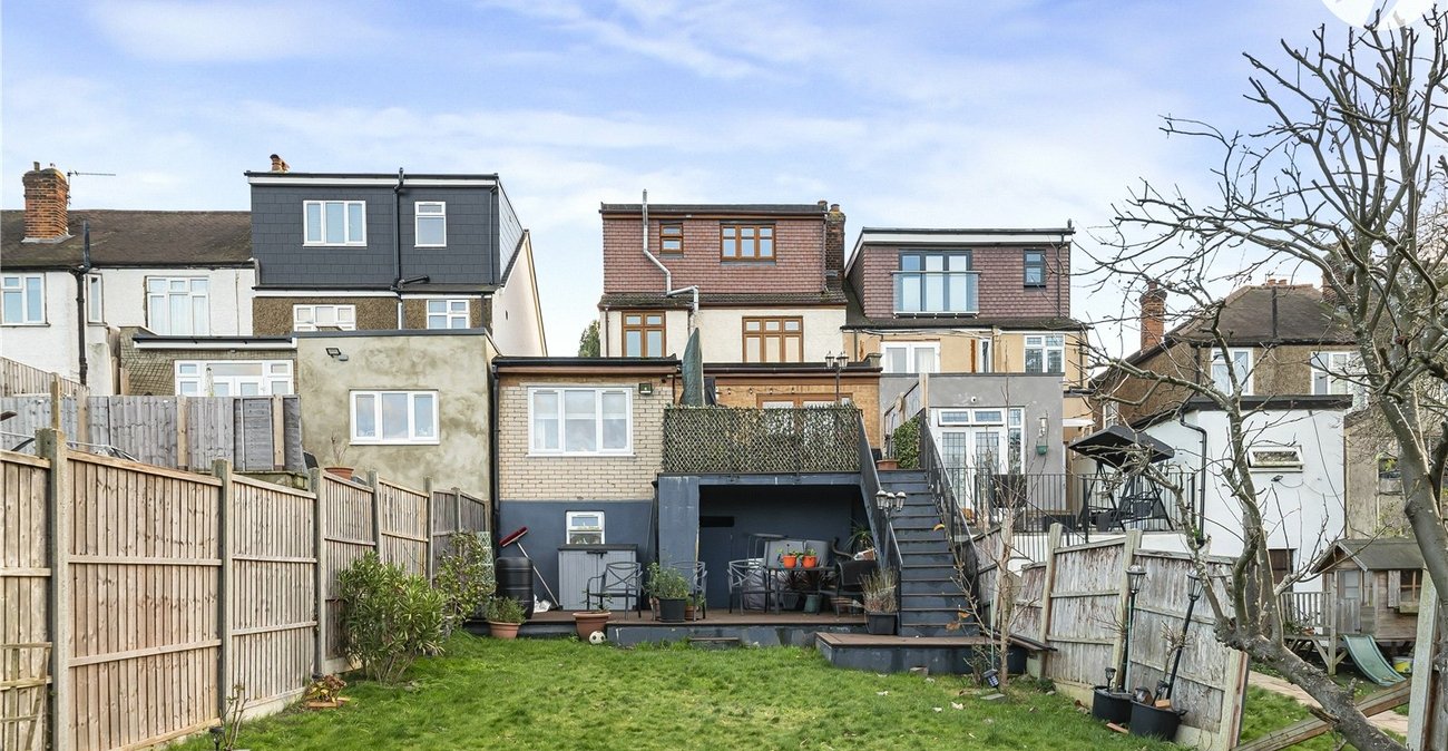 4 bedroom house for sale in London | Robinson Jackson