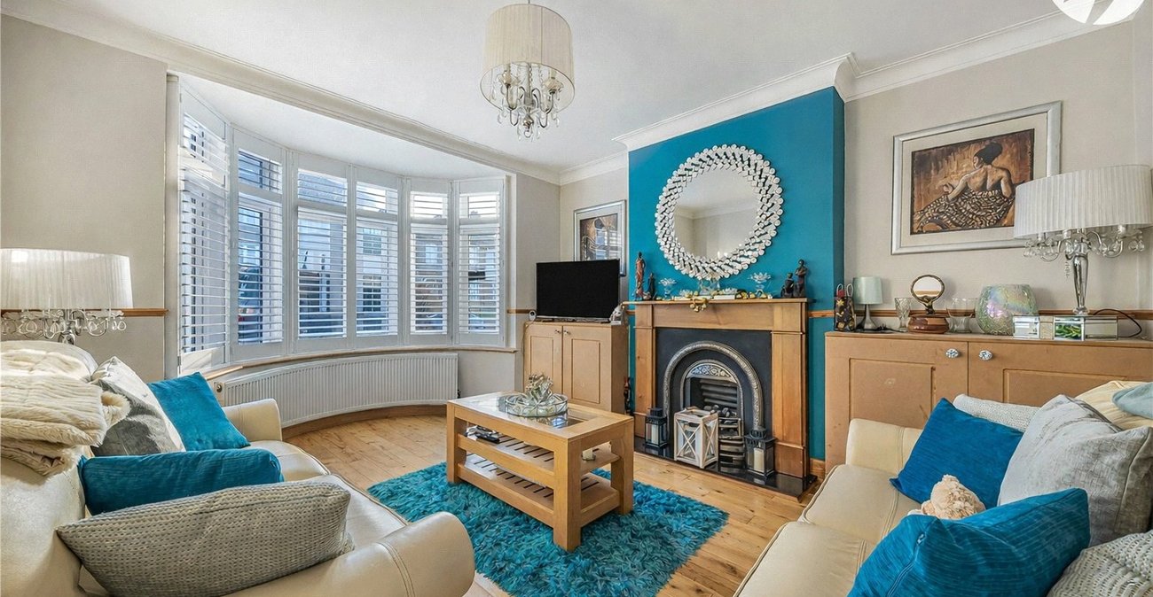 4 bedroom house for sale in London | Robinson Jackson