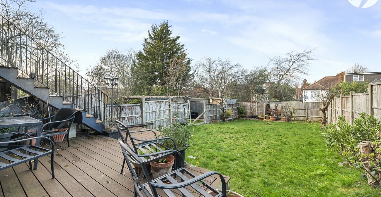 4 bedroom house for sale in London | Robinson Jackson