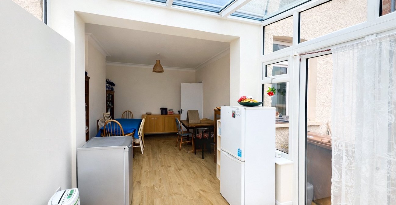 3 bedroom house for sale in London | Robinson Jackson