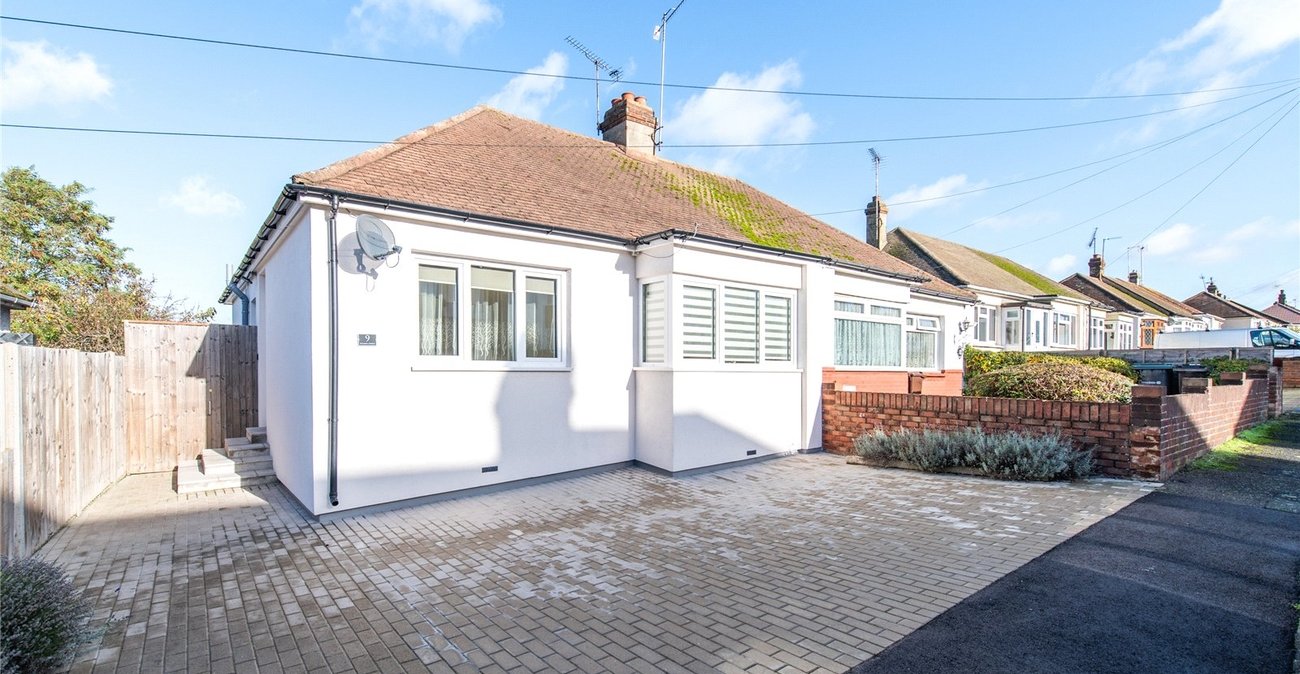 2 bedroom bungalow for sale in Gravesend | Robinson Michael & Jackson