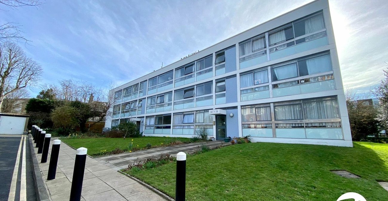 2 bedroom property for sale in Lewisham | Robinson Jackson