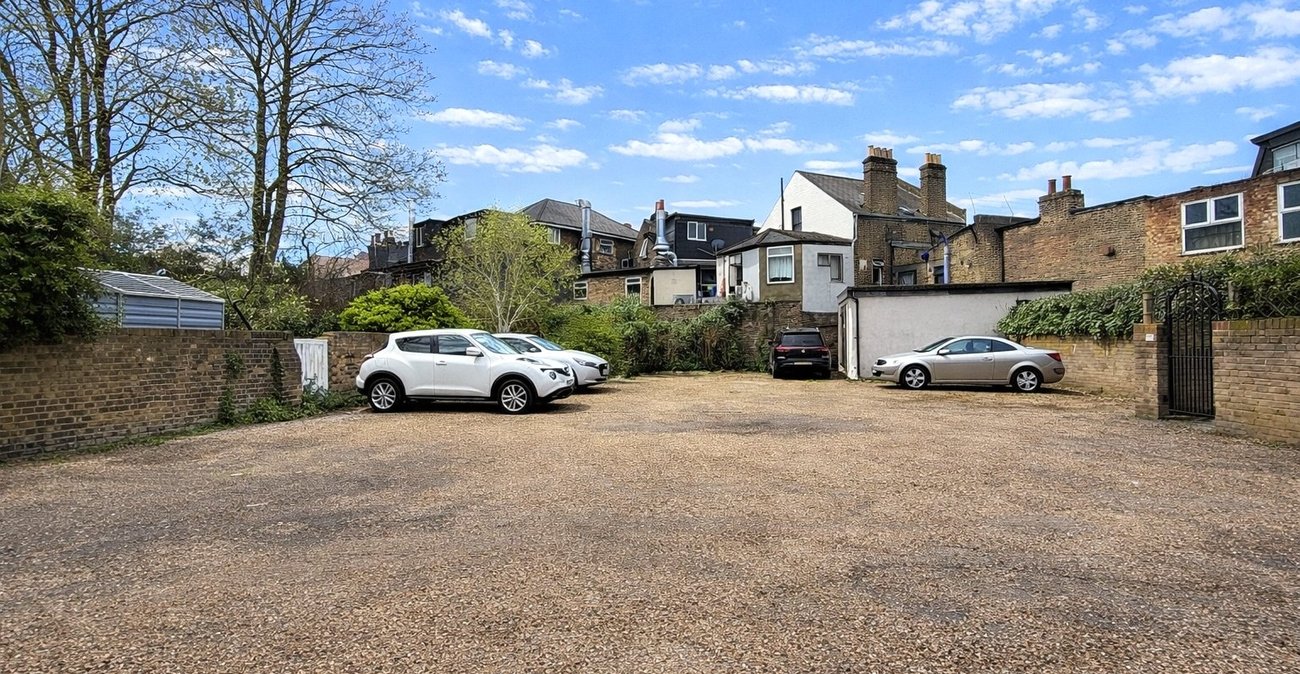 1 bedroom property for sale in London | Robinson Jackson