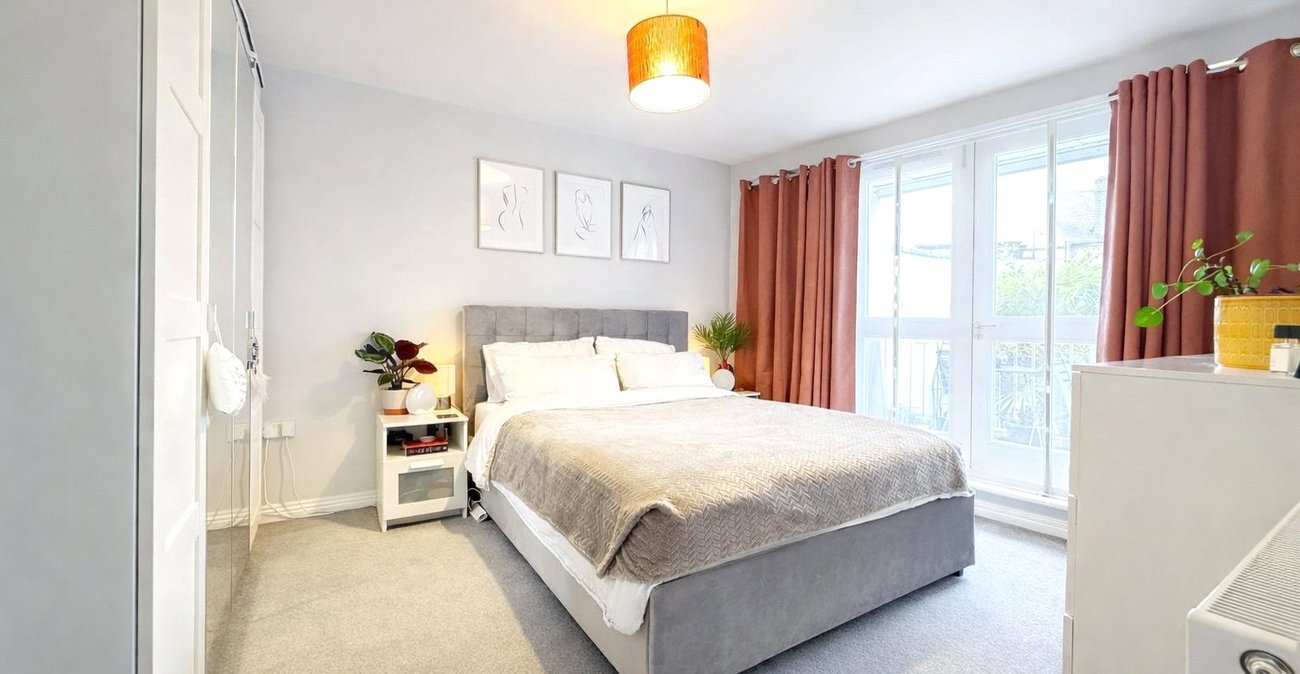 1 bedroom property for sale in London | Robinson Jackson