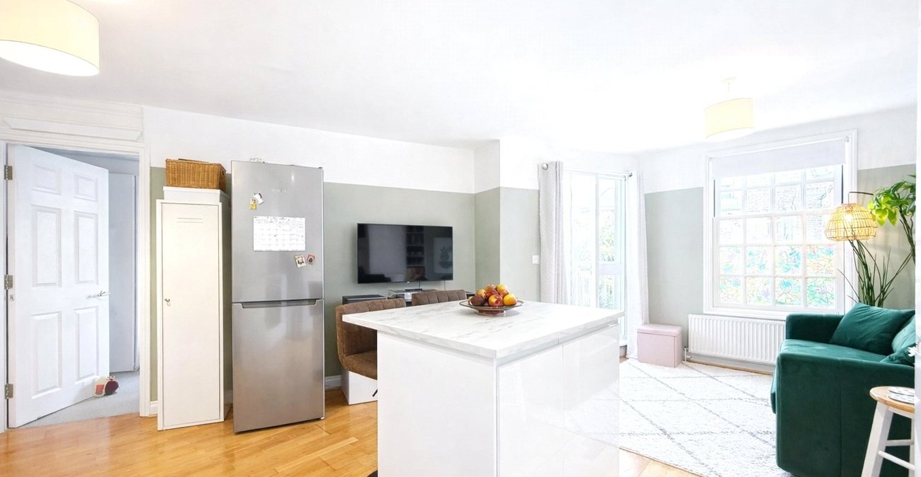 1 bedroom property for sale in London | Robinson Jackson