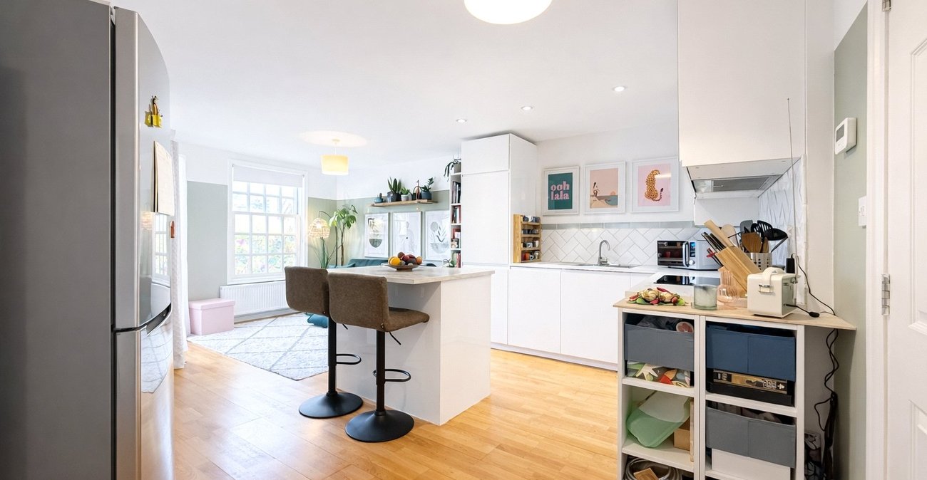 1 bedroom property for sale in London | Robinson Jackson
