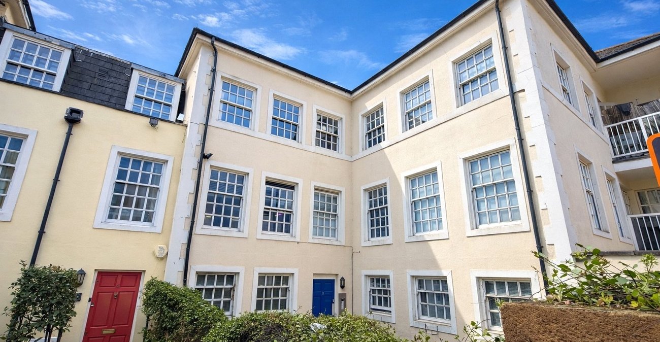 1 bedroom property for sale in London | Robinson Jackson
