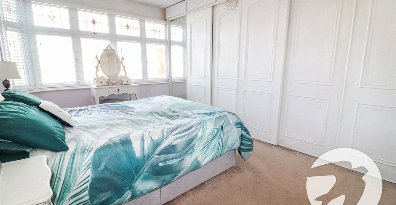 3 bedroom house for sale in Erith | Robinson Jackson