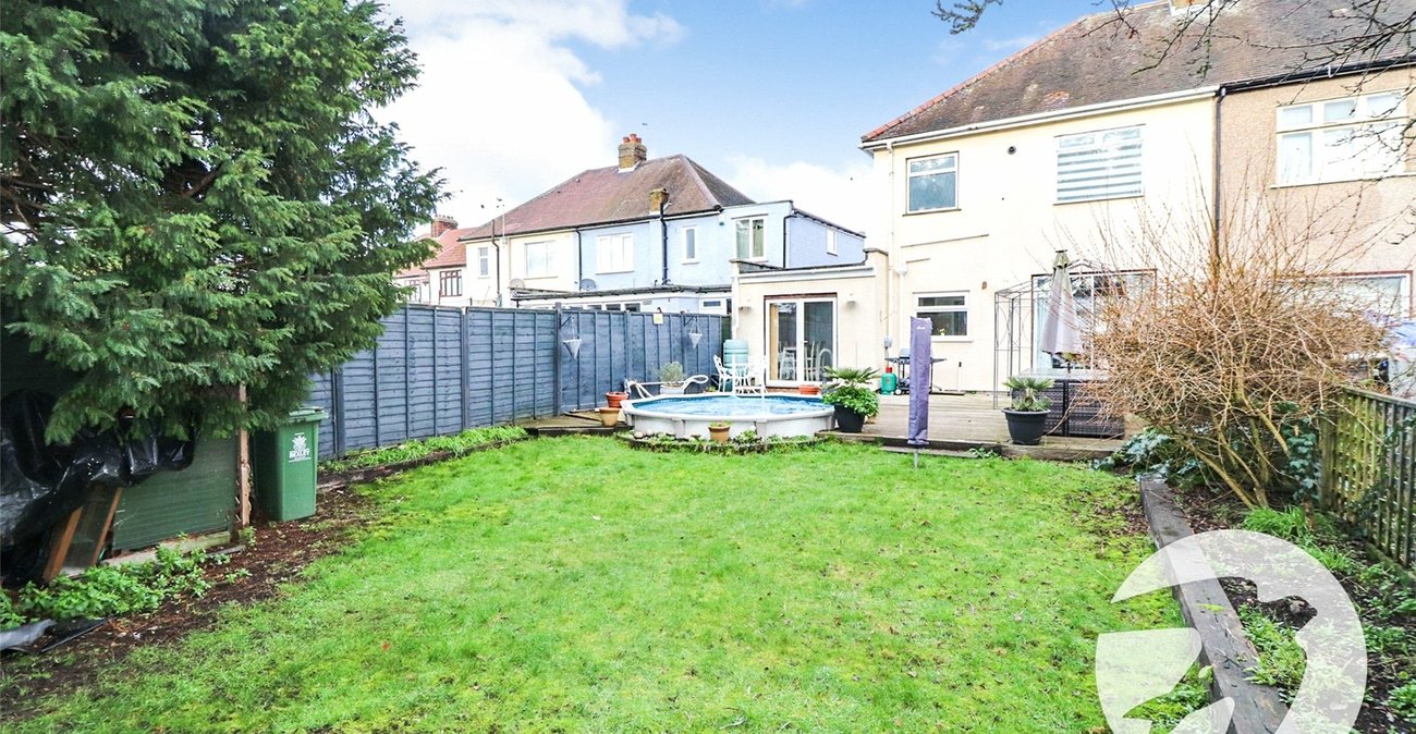 3 bedroom house for sale in Erith | Robinson Jackson