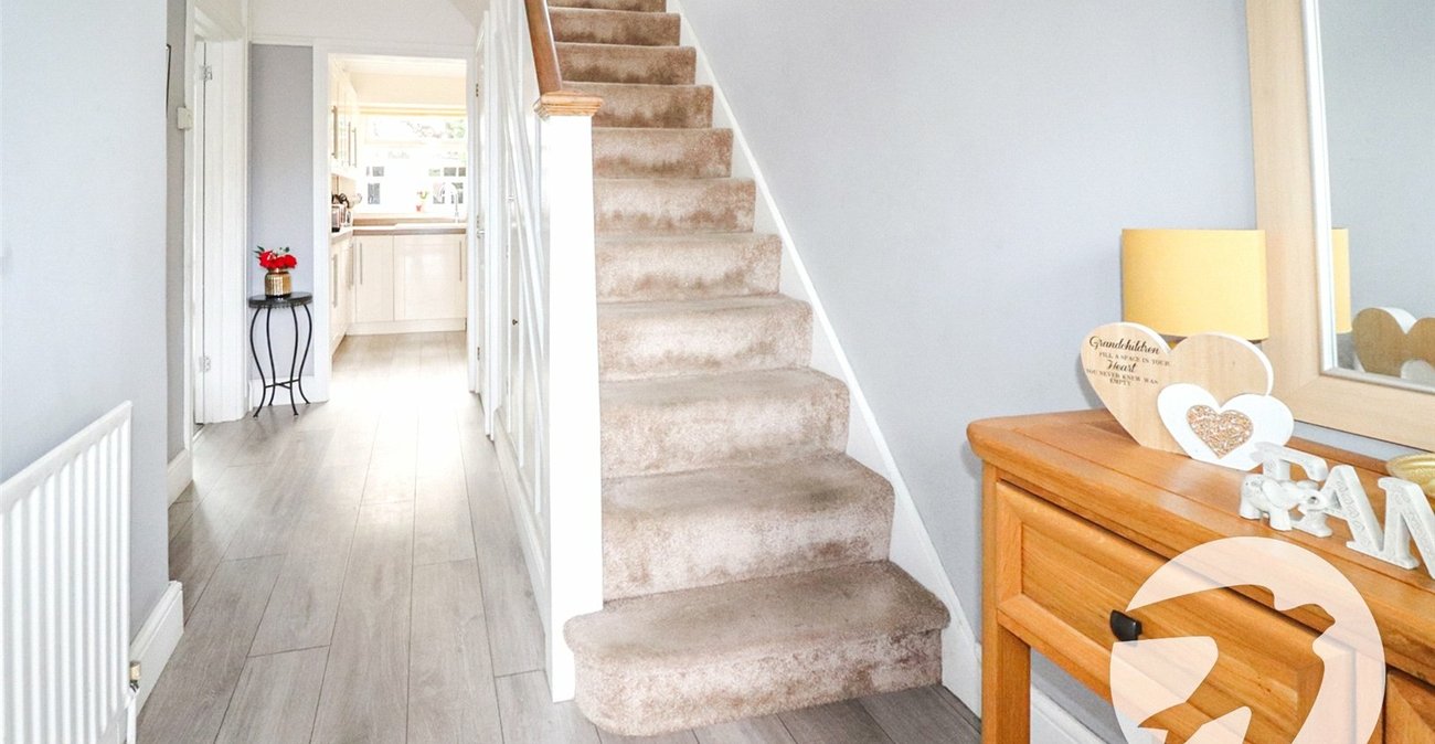 3 bedroom house for sale in Erith | Robinson Jackson