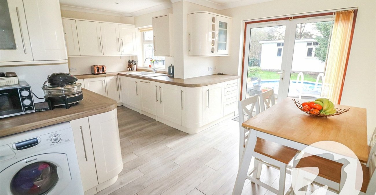3 bedroom house for sale in Erith | Robinson Jackson
