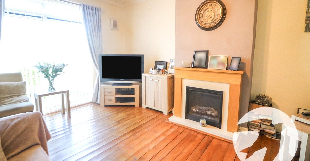 3 bedroom bungalow for sale in Northumberland Heath | Robinson Jackson