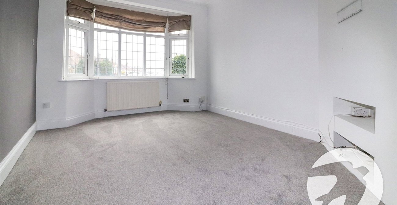 4 bedroom house for sale in Northumberland Heath | Robinson Jackson