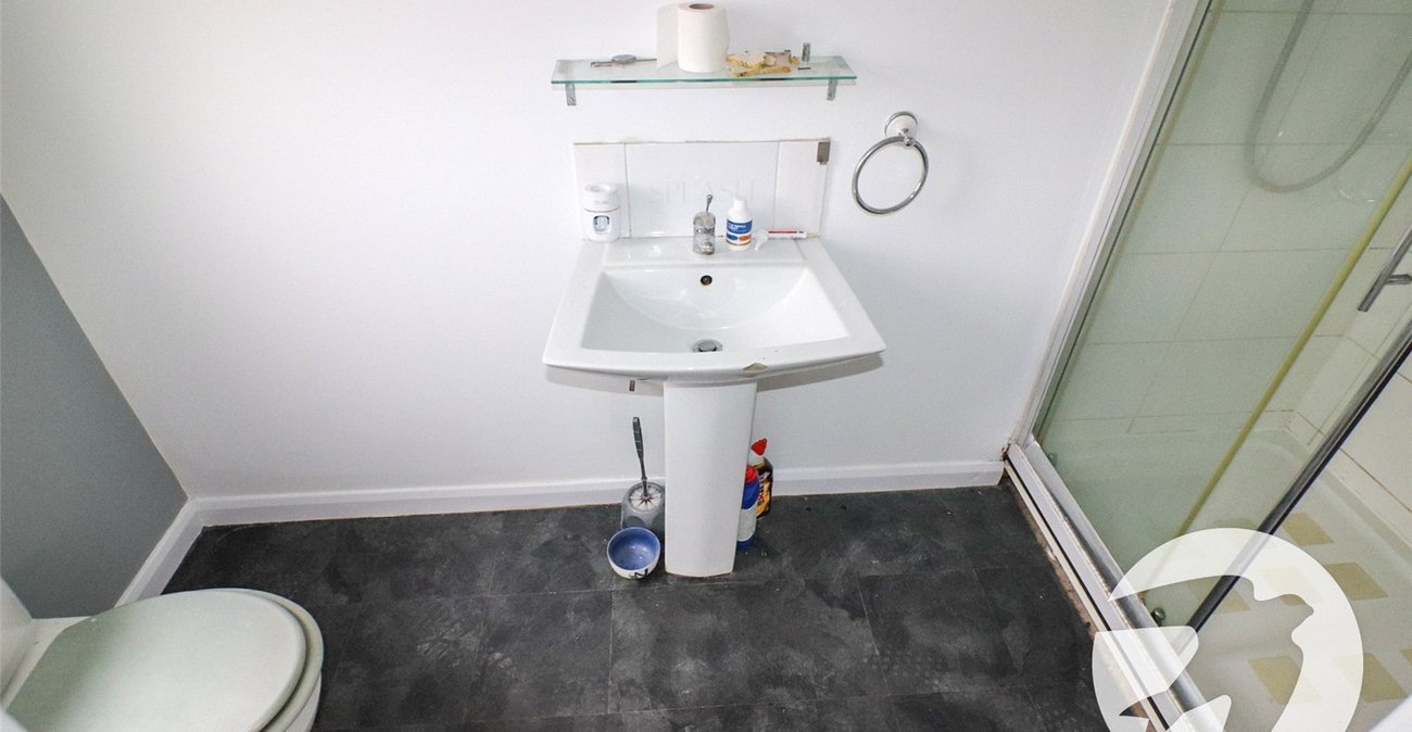 4 bedroom house for sale in Northumberland Heath | Robinson Jackson