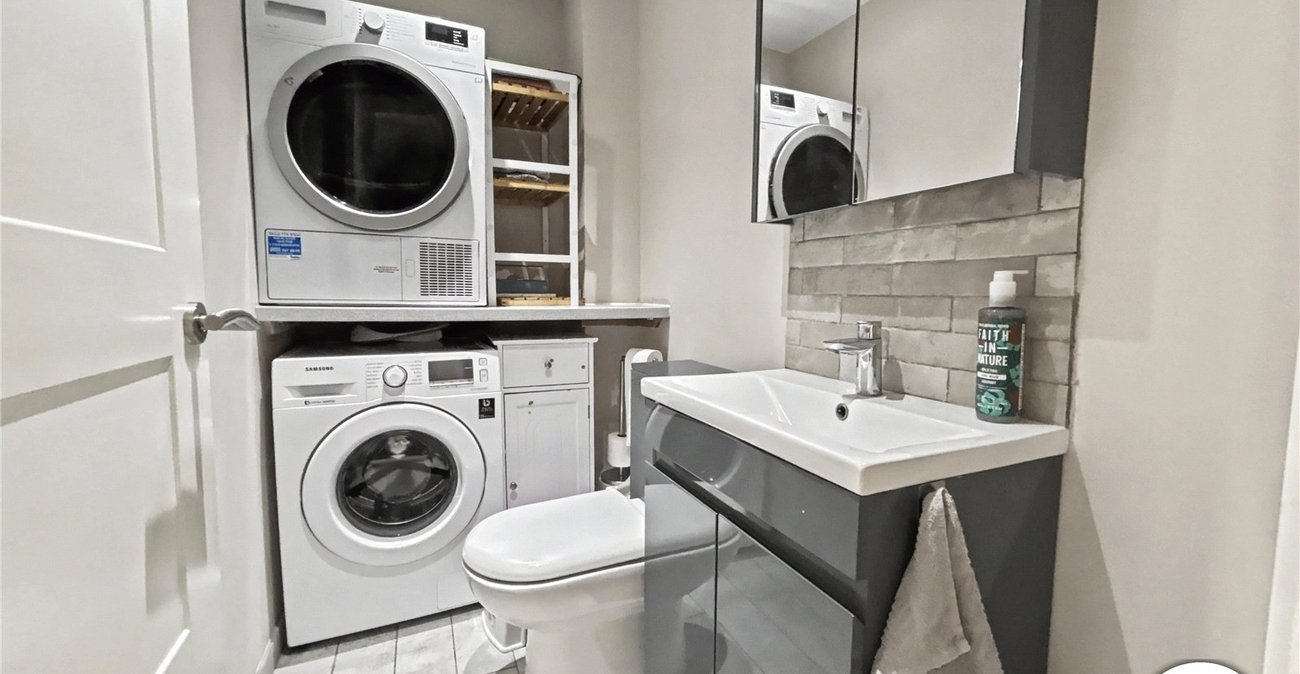 3 bedroom house for sale in Sidcup | Robinson Jackson