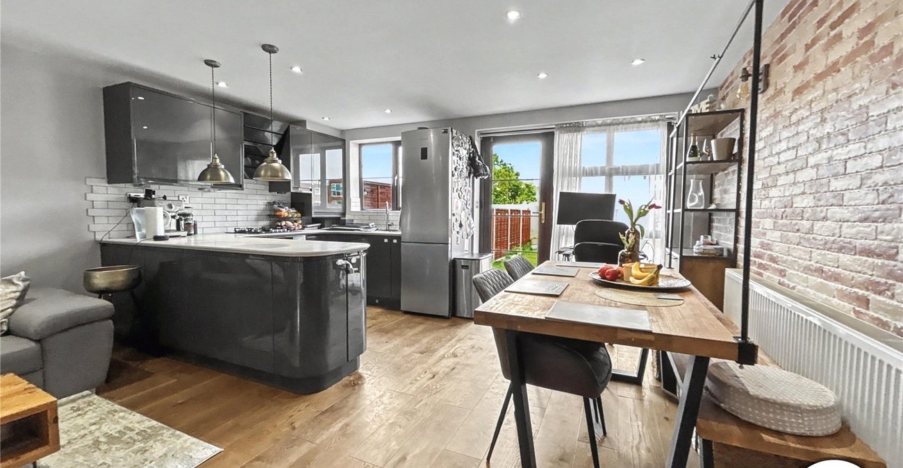 3 bedroom house for sale in Sidcup | Robinson Jackson