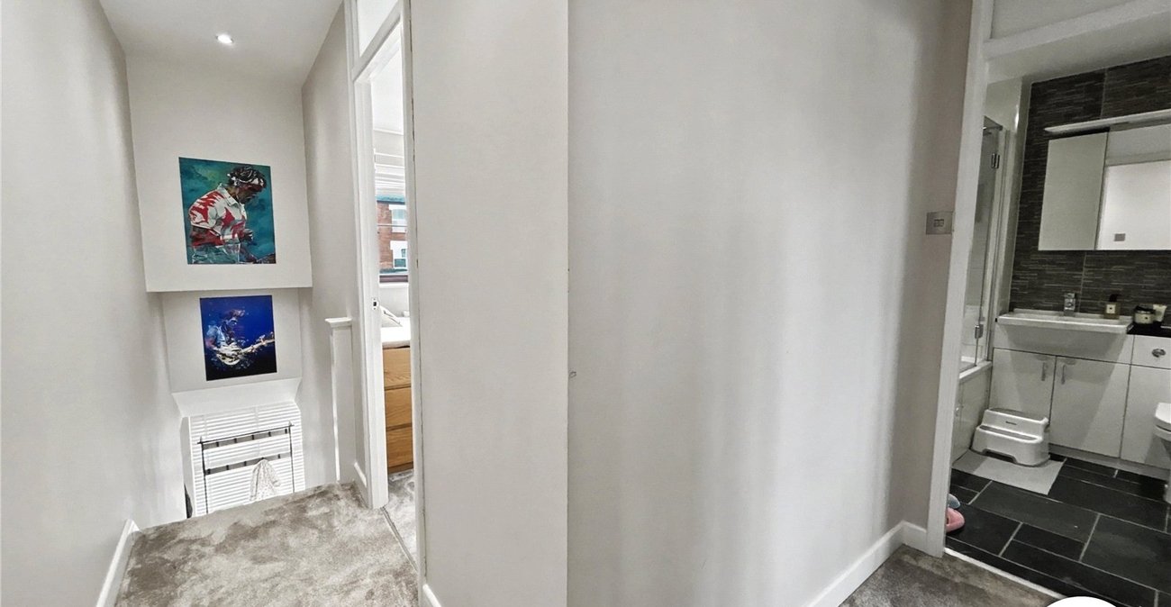 3 bedroom house for sale in Sidcup | Robinson Jackson