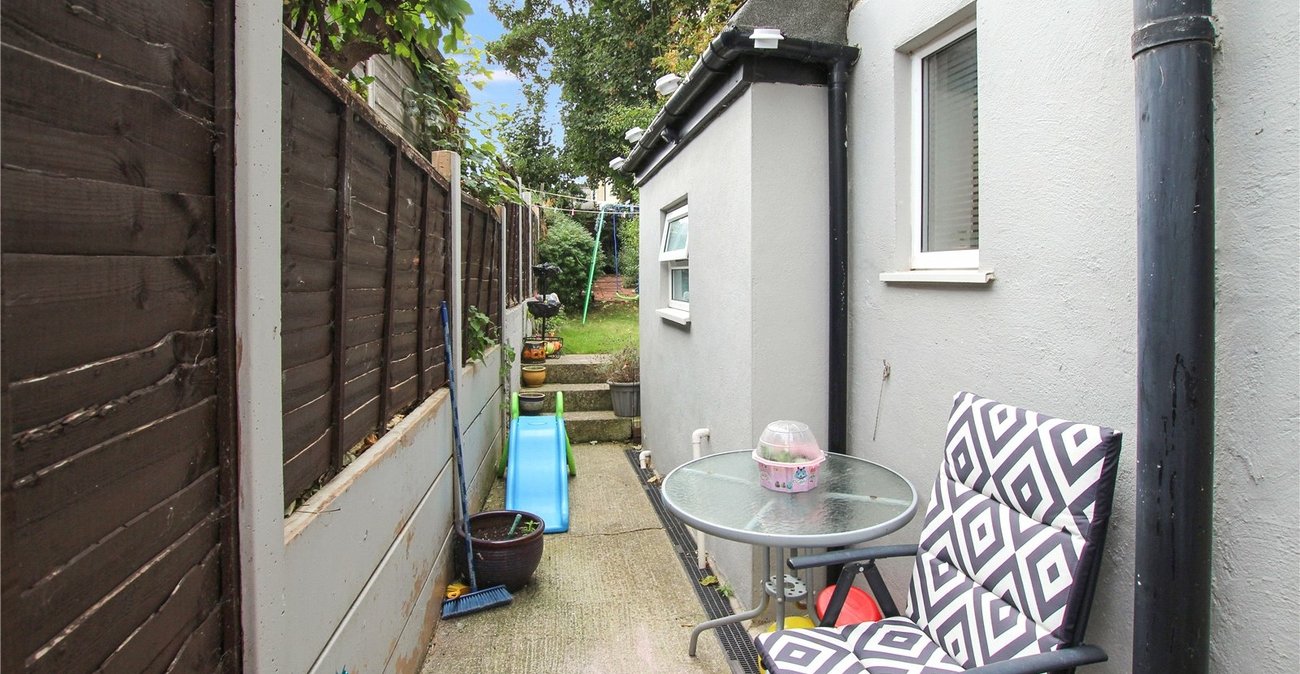 2 bedroom property for sale in Plumstead | Robinson Jackson