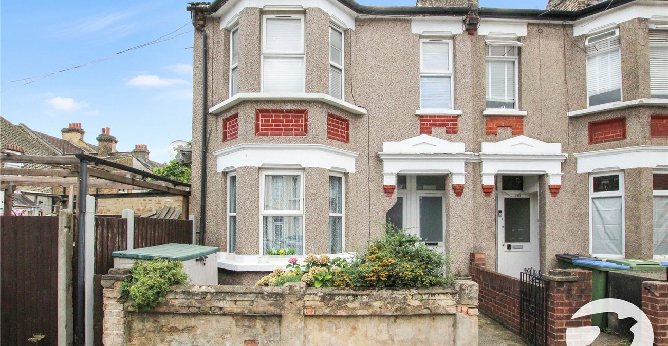 2 bedroom property for sale in Plumstead | Robinson Jackson