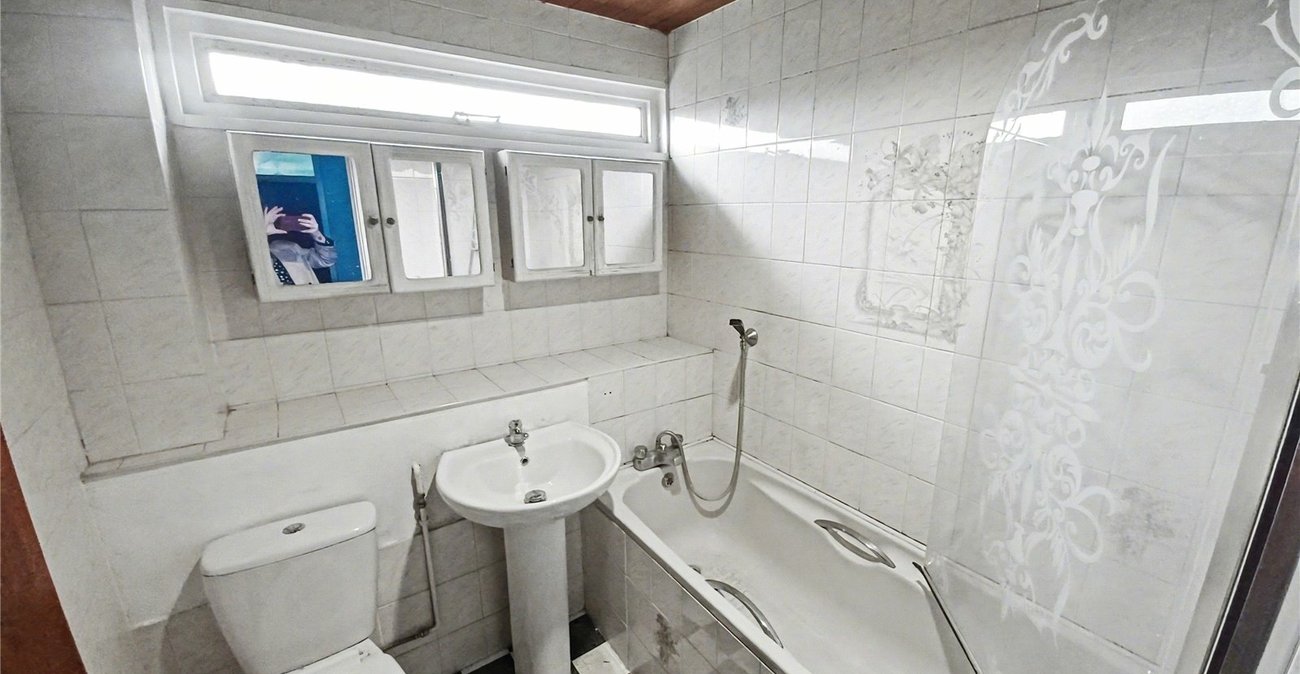 3 bedroom house for sale in Welling | Robinson Jackson