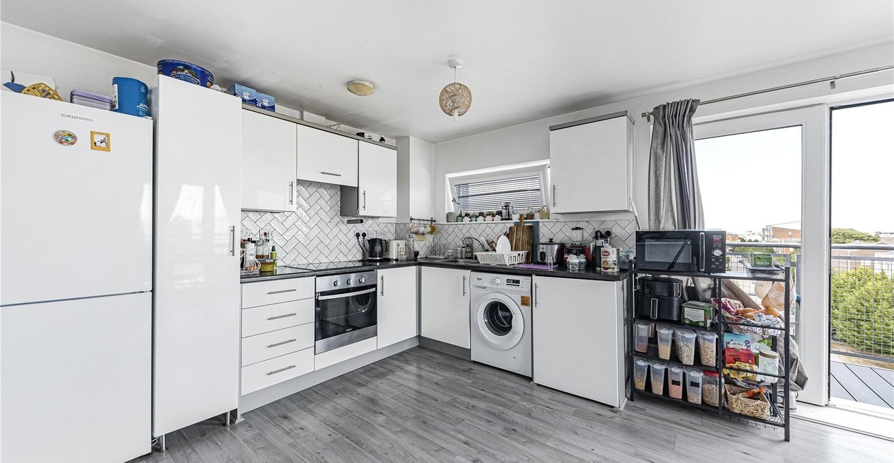 2 bedroom property for sale in Dartford | Robinson Jackson