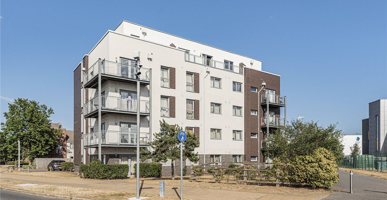 2 bedroom property for sale in Dartford | Robinson Jackson