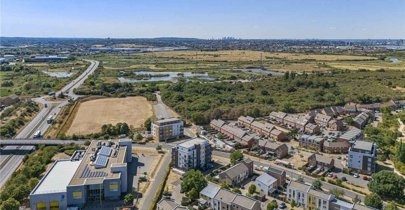 2 bedroom property for sale in Dartford | Robinson Jackson