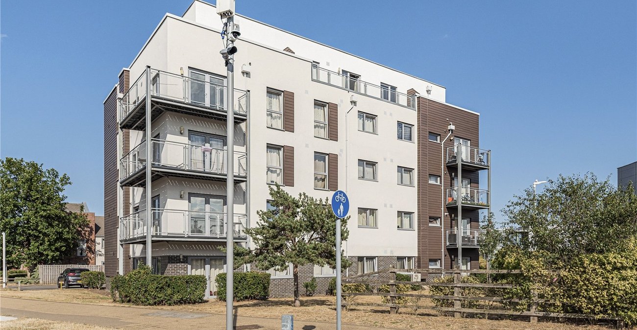 2 bedroom property for sale in Dartford | Robinson Jackson