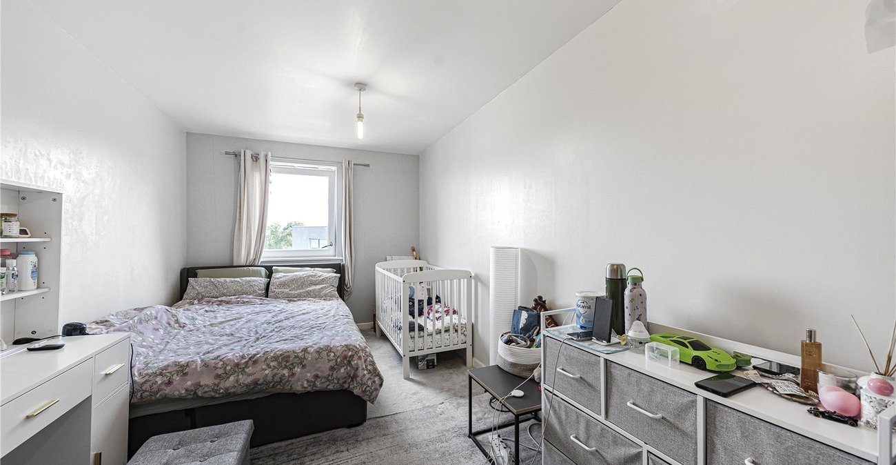 2 bedroom property for sale in Dartford | Robinson Jackson