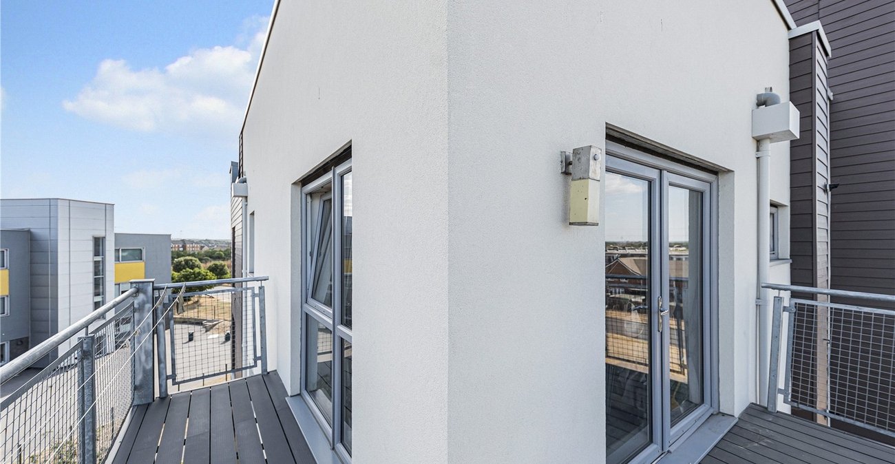 2 bedroom property for sale in Dartford | Robinson Jackson