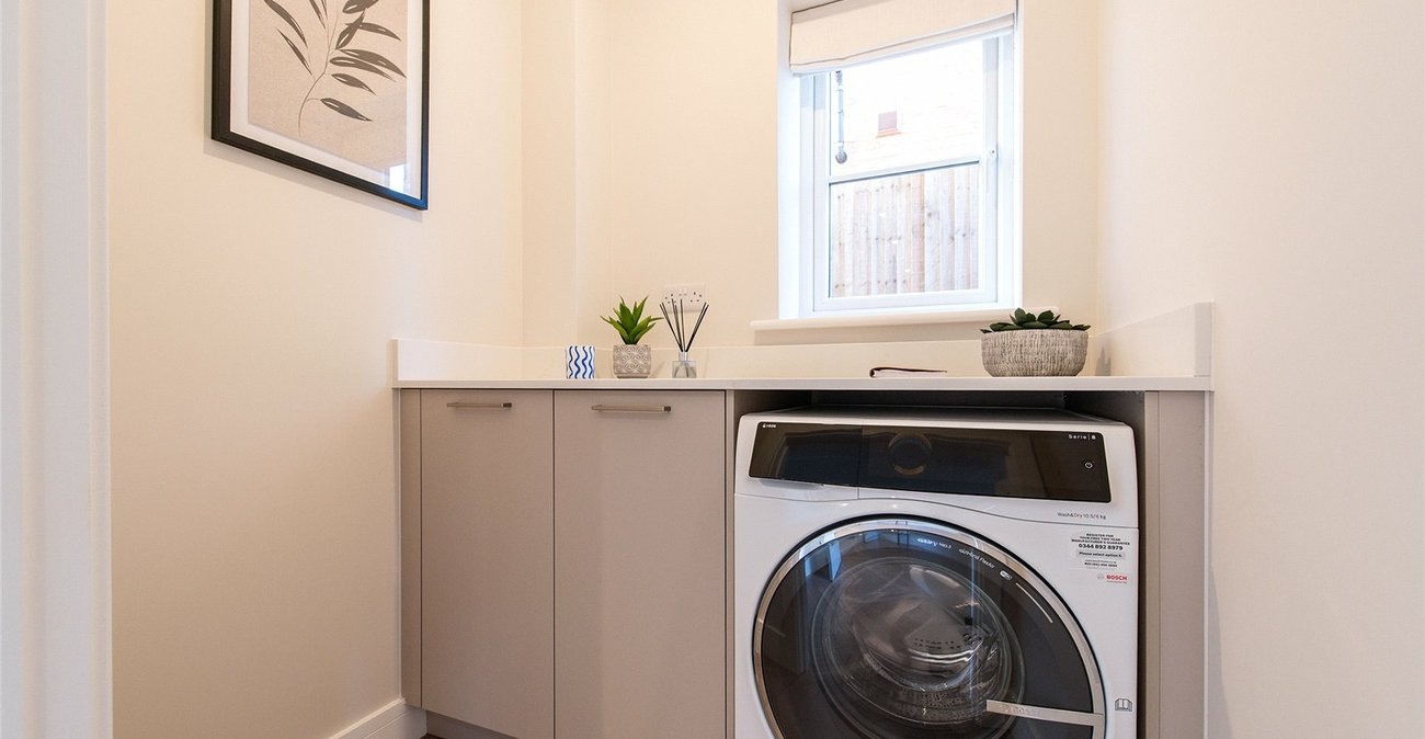 4 bedroom house for sale in Rainham | Robinson Michael & Jackson