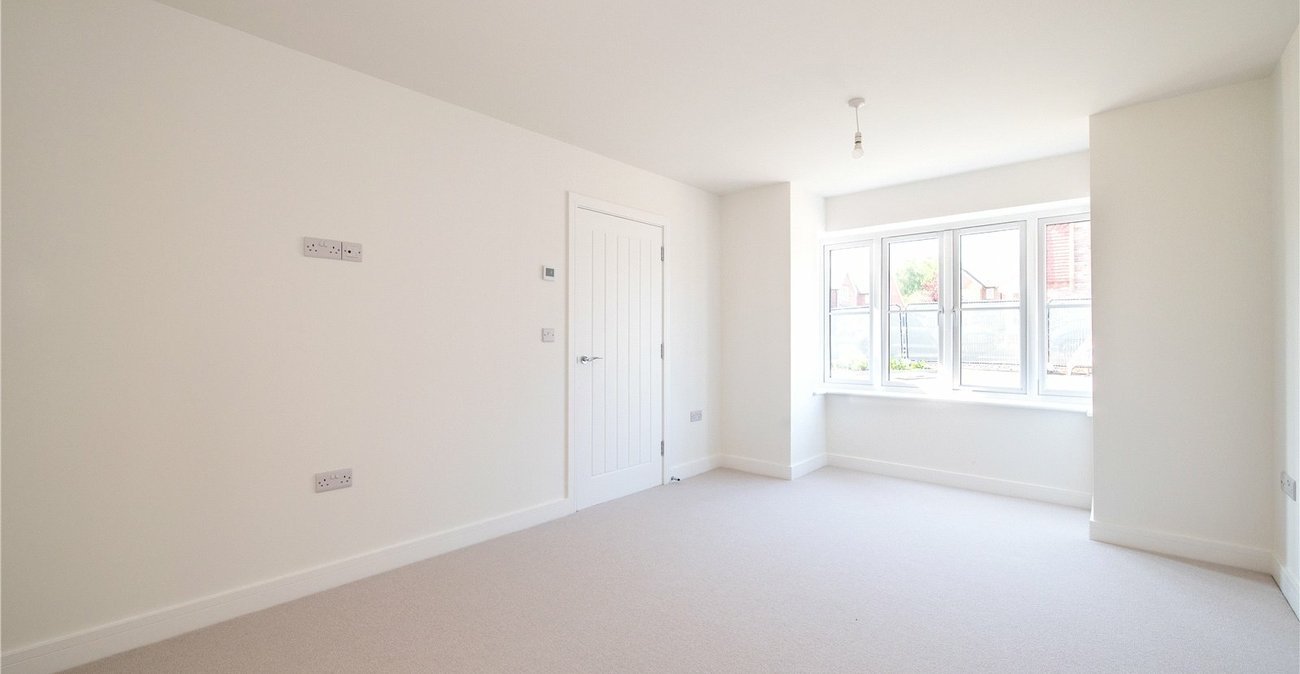 4 bedroom house for sale in Rainham | Robinson Michael & Jackson