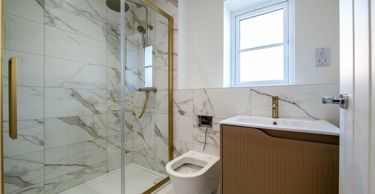 4 bedroom house for sale in Rainham | Robinson Michael & Jackson