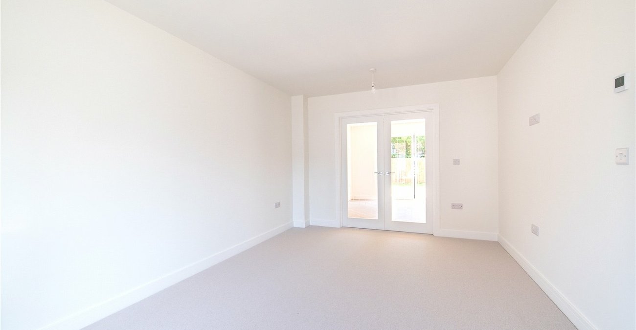 4 bedroom house for sale in Rainham | Robinson Michael & Jackson