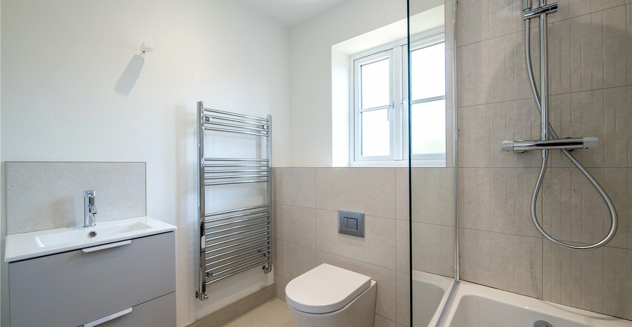 4 bedroom house for sale in Rainham | Robinson Michael & Jackson