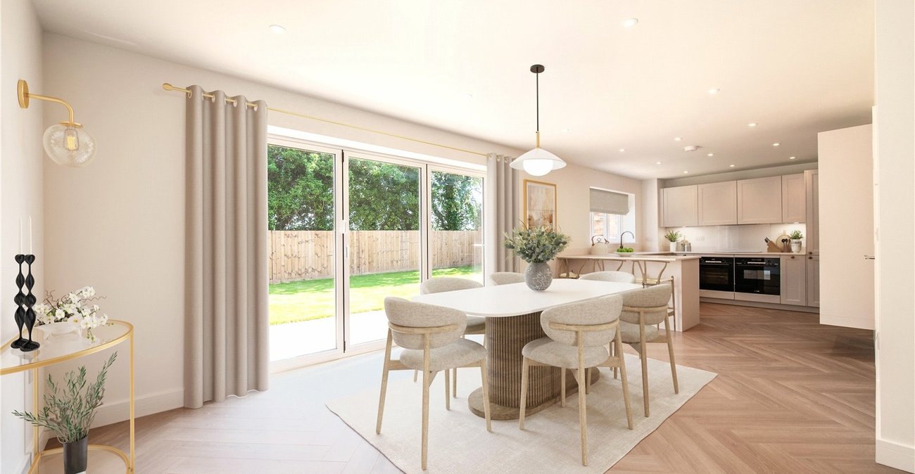 4 bedroom house for sale in Rainham | Robinson Michael & Jackson