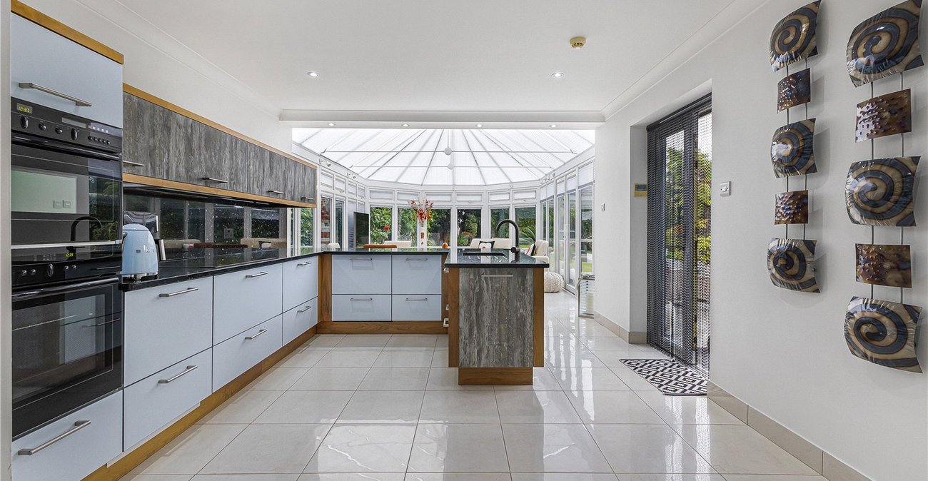 4 bedroom bungalow for sale in Rainham | Robinson Michael & Jackson