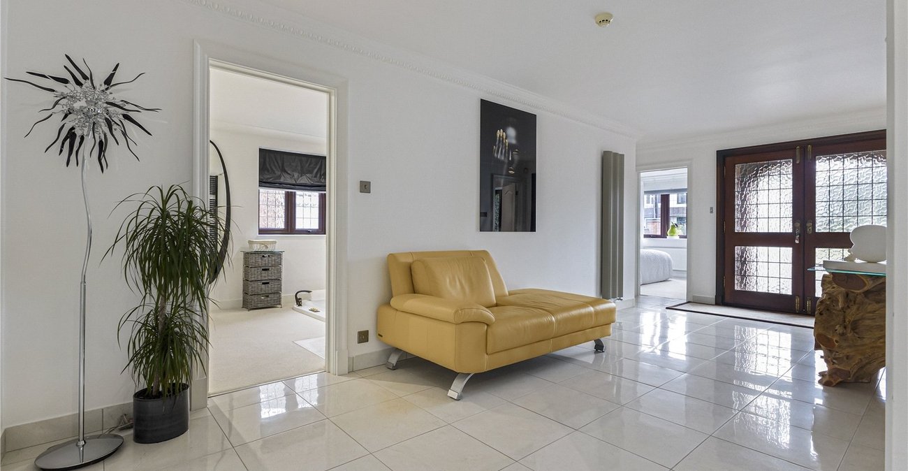 4 bedroom bungalow for sale in Rainham | Robinson Michael & Jackson