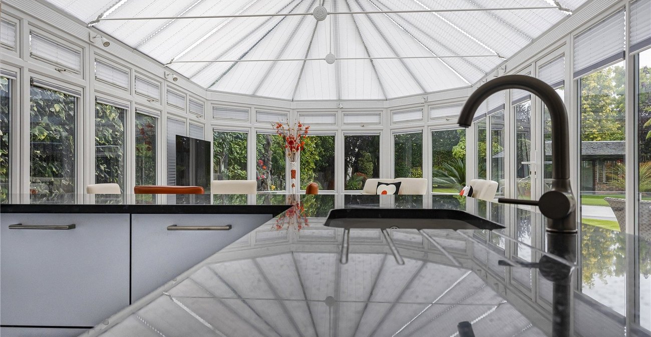 4 bedroom bungalow for sale in Rainham | Robinson Michael & Jackson