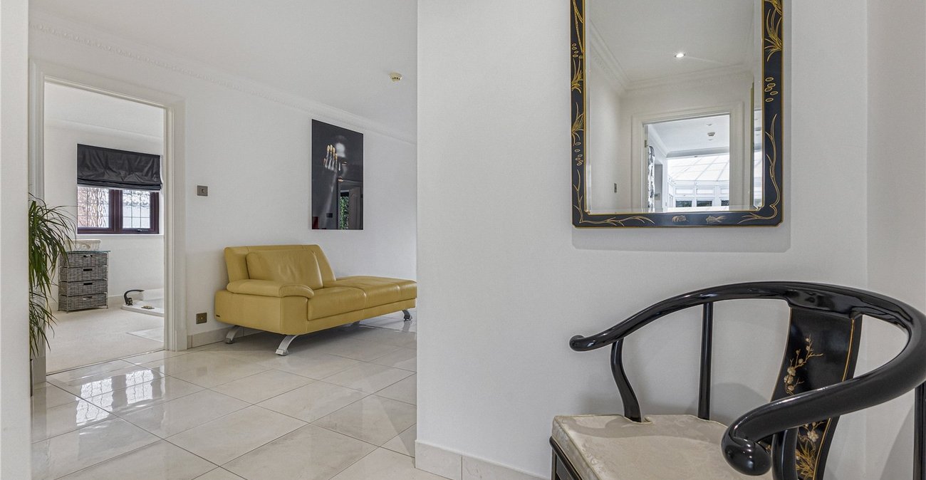 4 bedroom bungalow for sale in Rainham | Robinson Michael & Jackson
