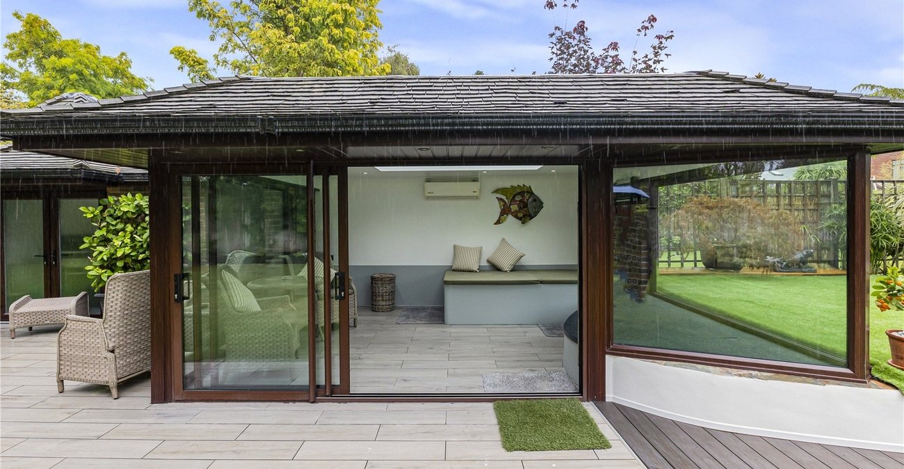 4 bedroom bungalow for sale in Rainham | Robinson Michael & Jackson